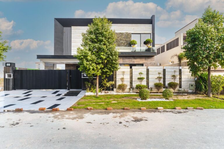 Illustrative independent home, not an actual available listing